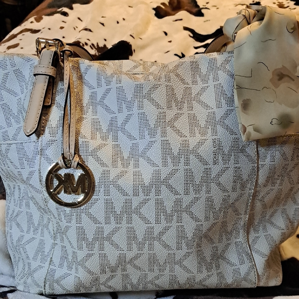 Michael Kors White Tote Bag